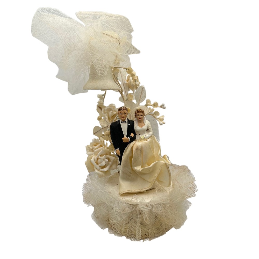 Vtg MCM Wedding Cake Topper Bride Groom Bell Net Flowers Retro Chalkware Decor